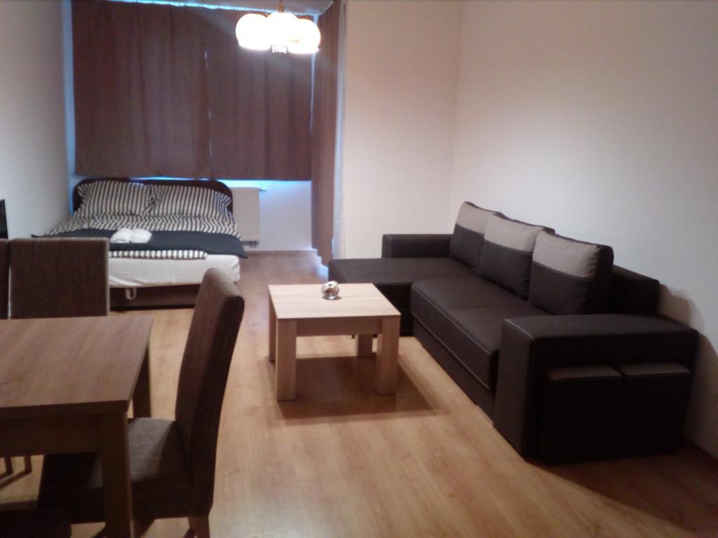 GÓBÉ Apartman Hajdúszoboszló Esterno foto
