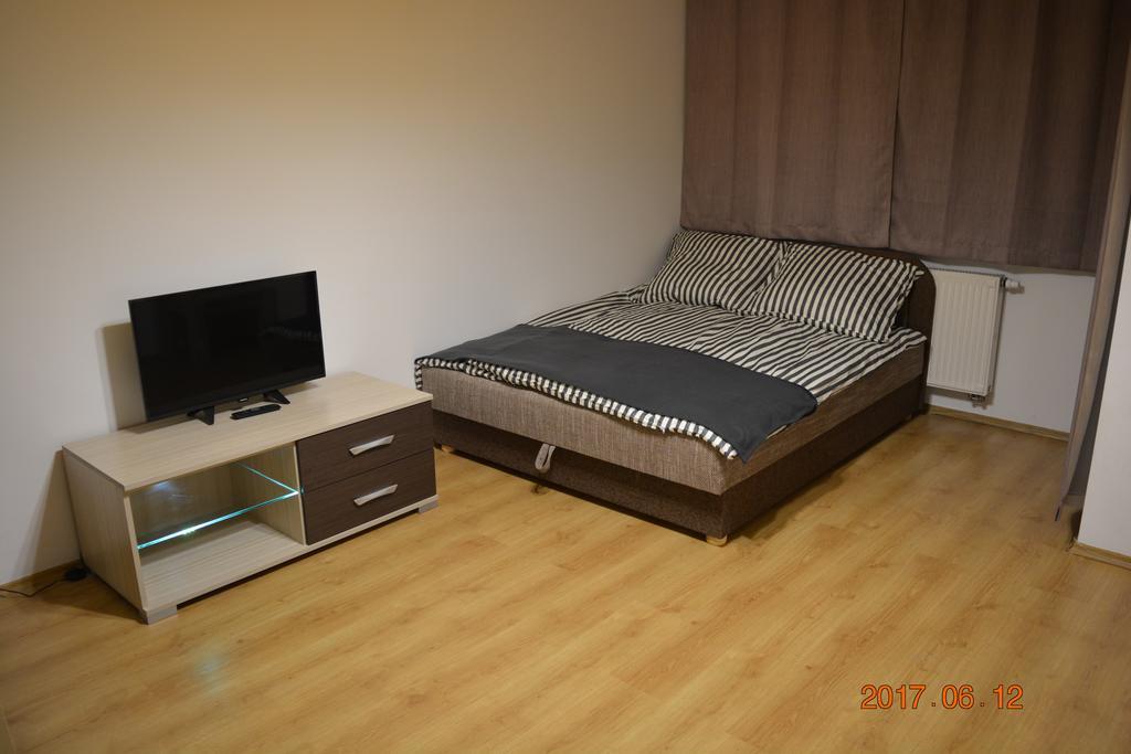 GÓBÉ Apartman Hajdúszoboszló Esterno foto