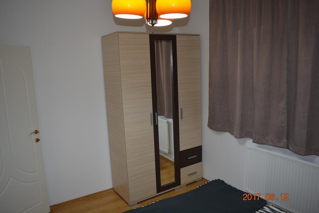 GÓBÉ Apartman Hajdúszoboszló Esterno foto